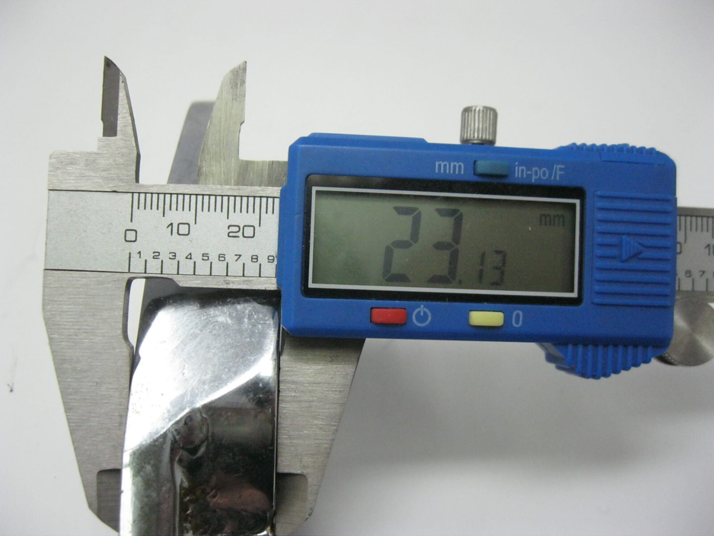 Chrome Rear End Cap for Harley-Davidson Swing Arm (Year-Model Fitment Unknown)