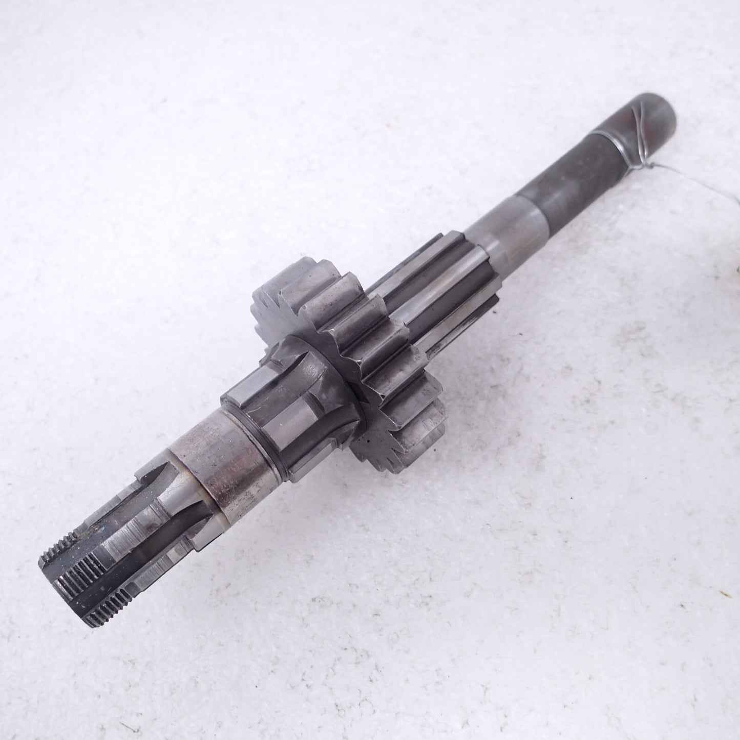 79-84 MAINSHAFT HARLEY IRONHEAD SPORTSTER XLCH XLH  35046-71A USED