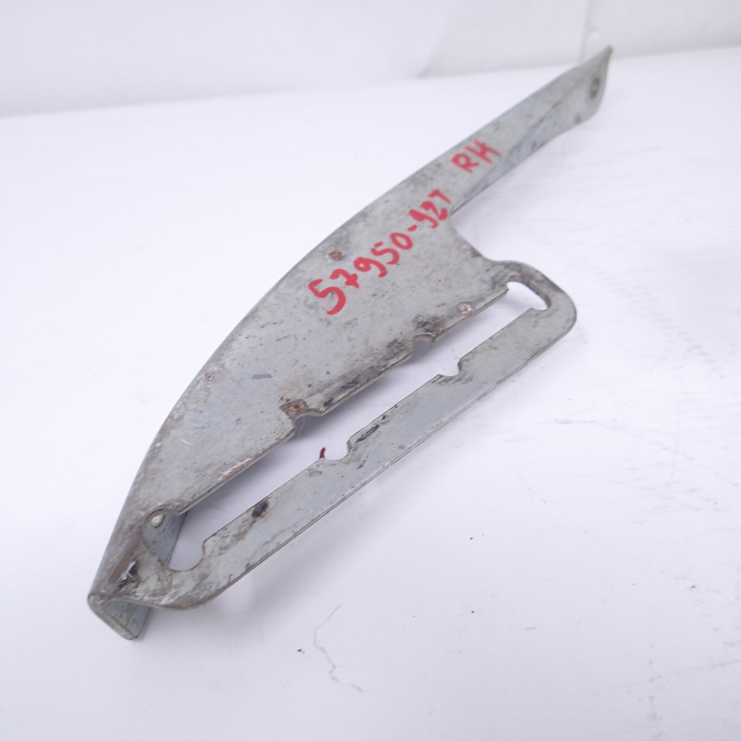 Harley Davidson Windshield Bracket ONE RH side 57950-92T SHOVELHEAD WIDEGLIDE