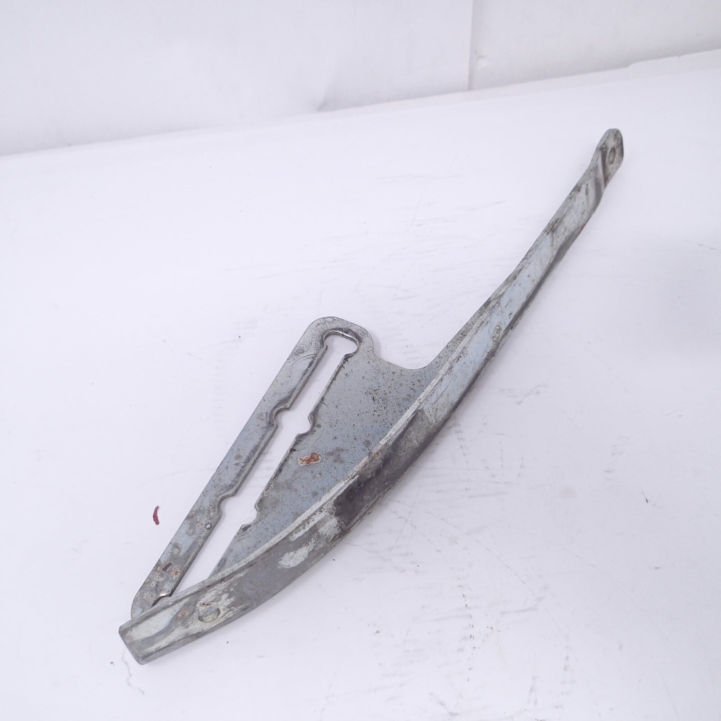 Harley Davidson Windshield Bracket ONE RH side 57950-92T SHOVELHEAD WIDEGLIDE