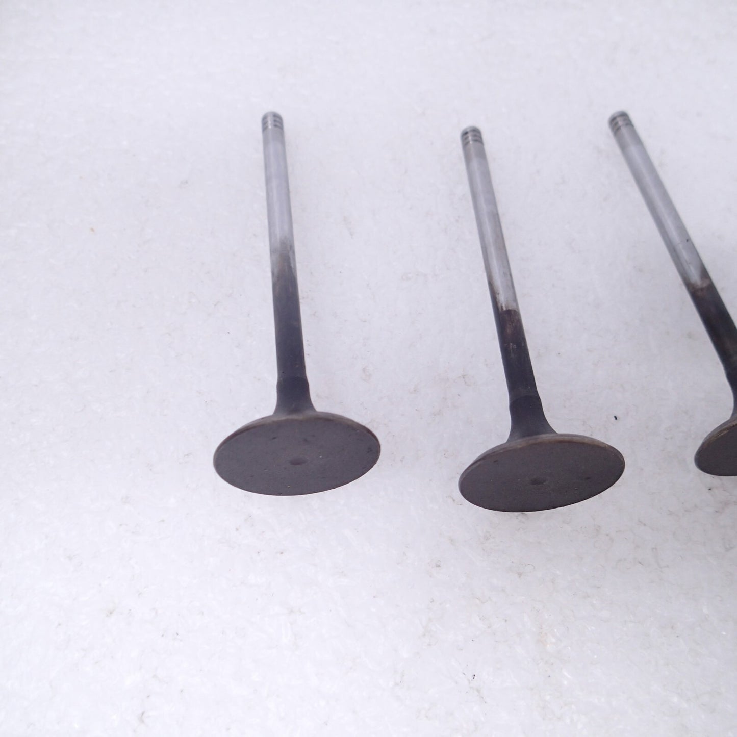 MILWAUKEE M8 HARLEY DAVIDSON SET EIGHT INTAKE & EXHAUST VALVE 18000034 4pcs