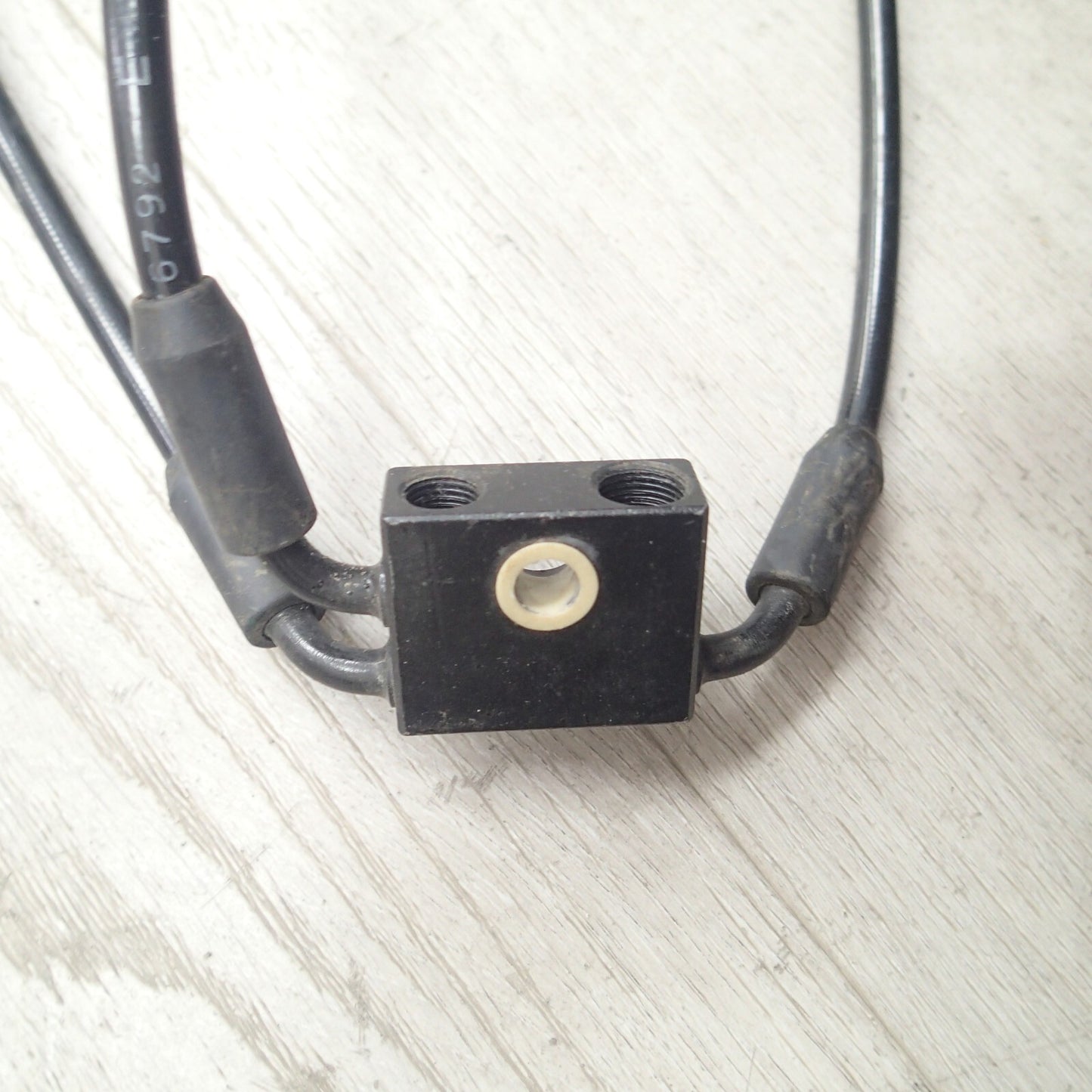 '12-17 Harley Davidson FXDLS DYNA FAT BOB Low Rider S Front Brake Line 44084-12A