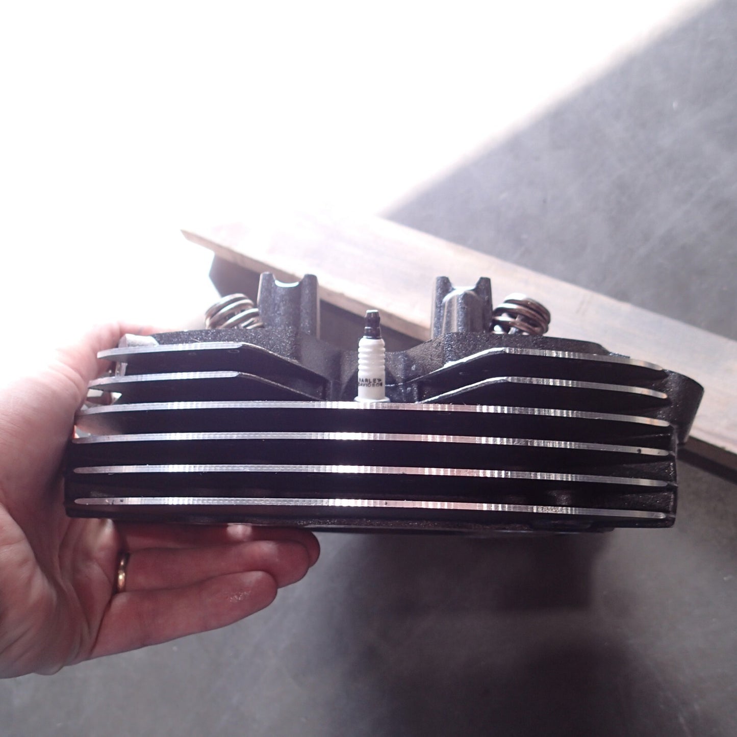 16500747 / Harley M8 2017-2024 CVO Water Cooled  Screamin Eagle Heads 107 /114