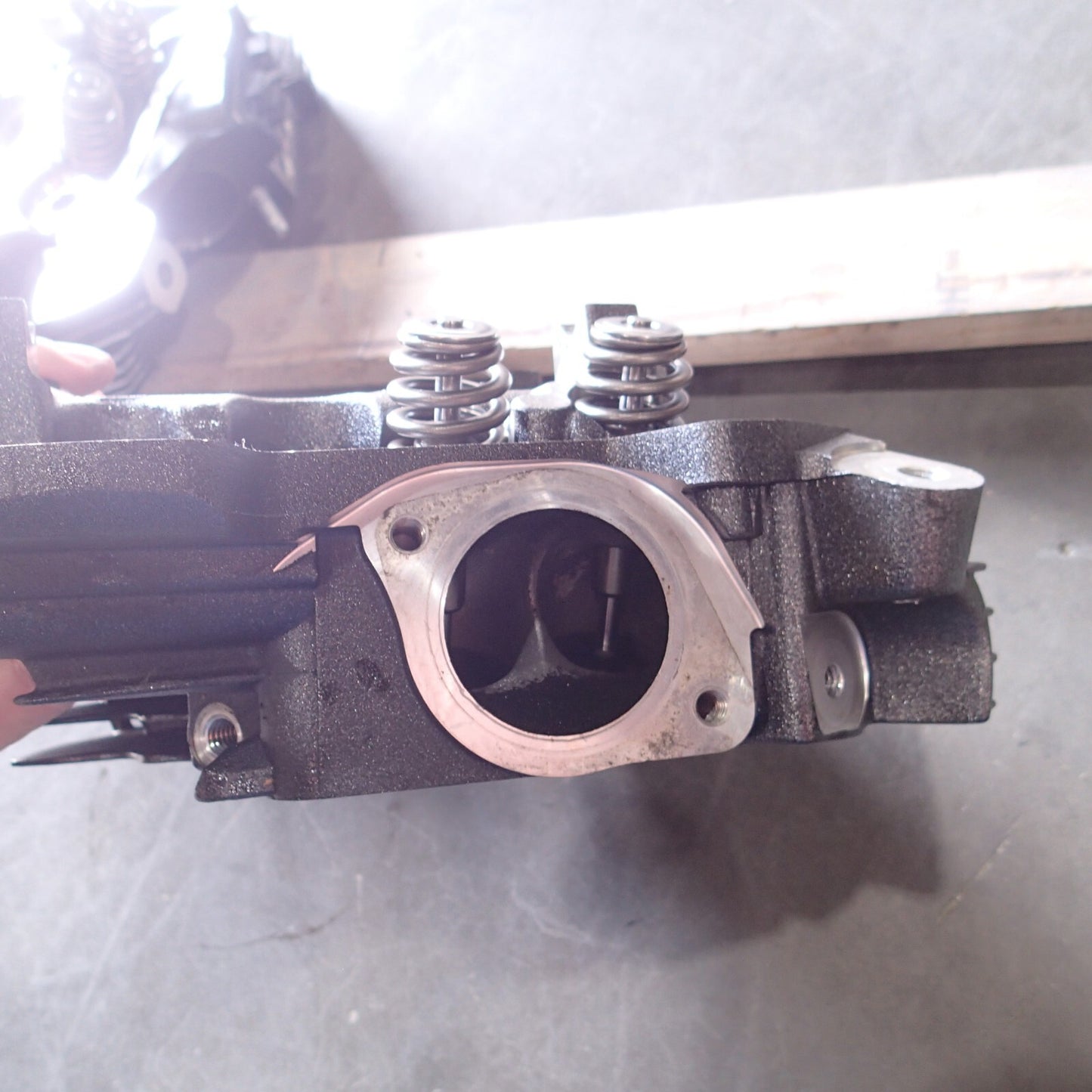 16500747 / Harley M8 2017-2024 CVO Water Cooled  Screamin Eagle Heads 107 /114