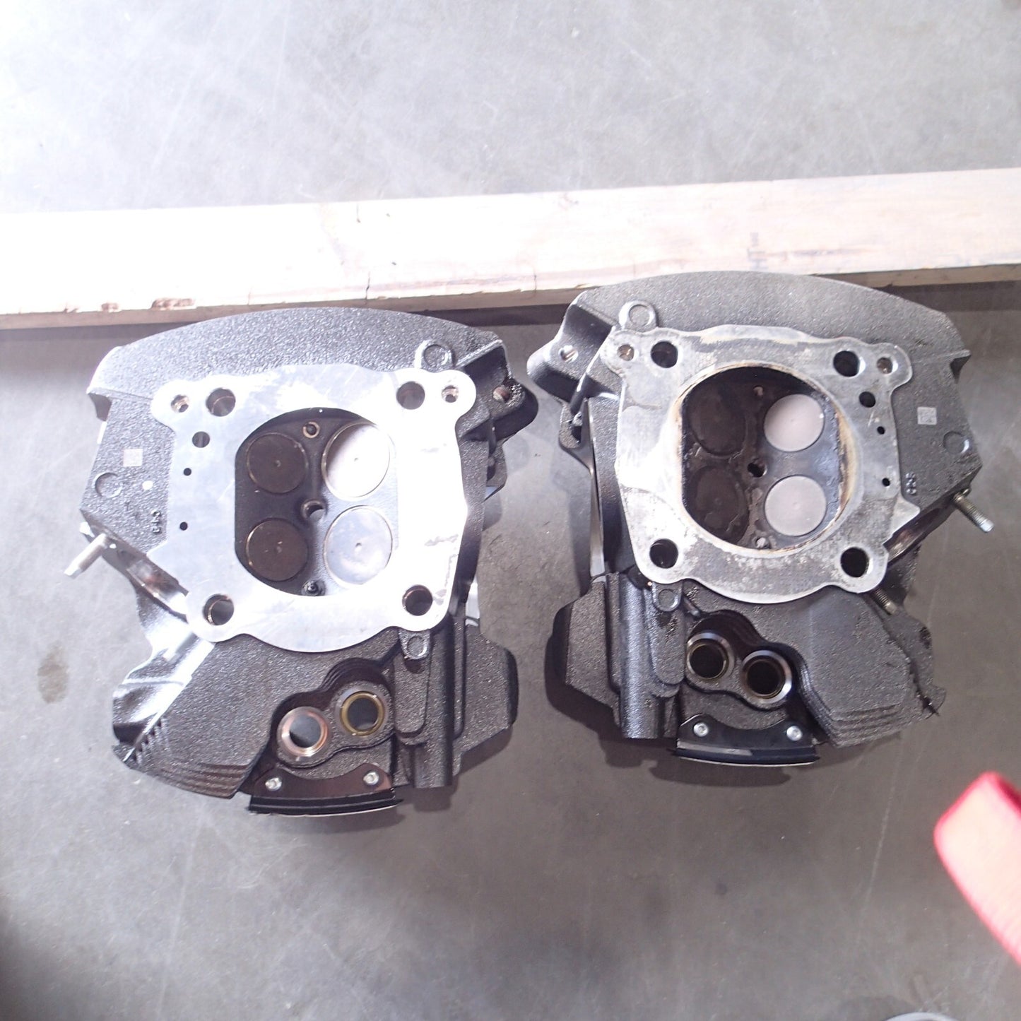 16500747 / Harley M8 2017-2024 CVO Water Cooled  Screamin Eagle Heads 107 /114