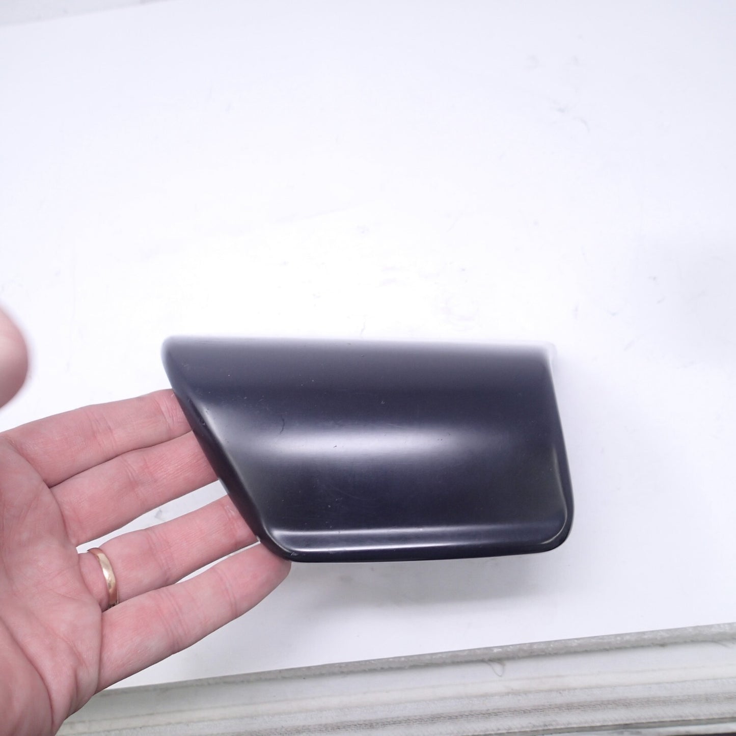 Harley MEDIA DOOR ASSEMBLY STORAGE, LEFT (BLACK DENIM) 76000426BYM