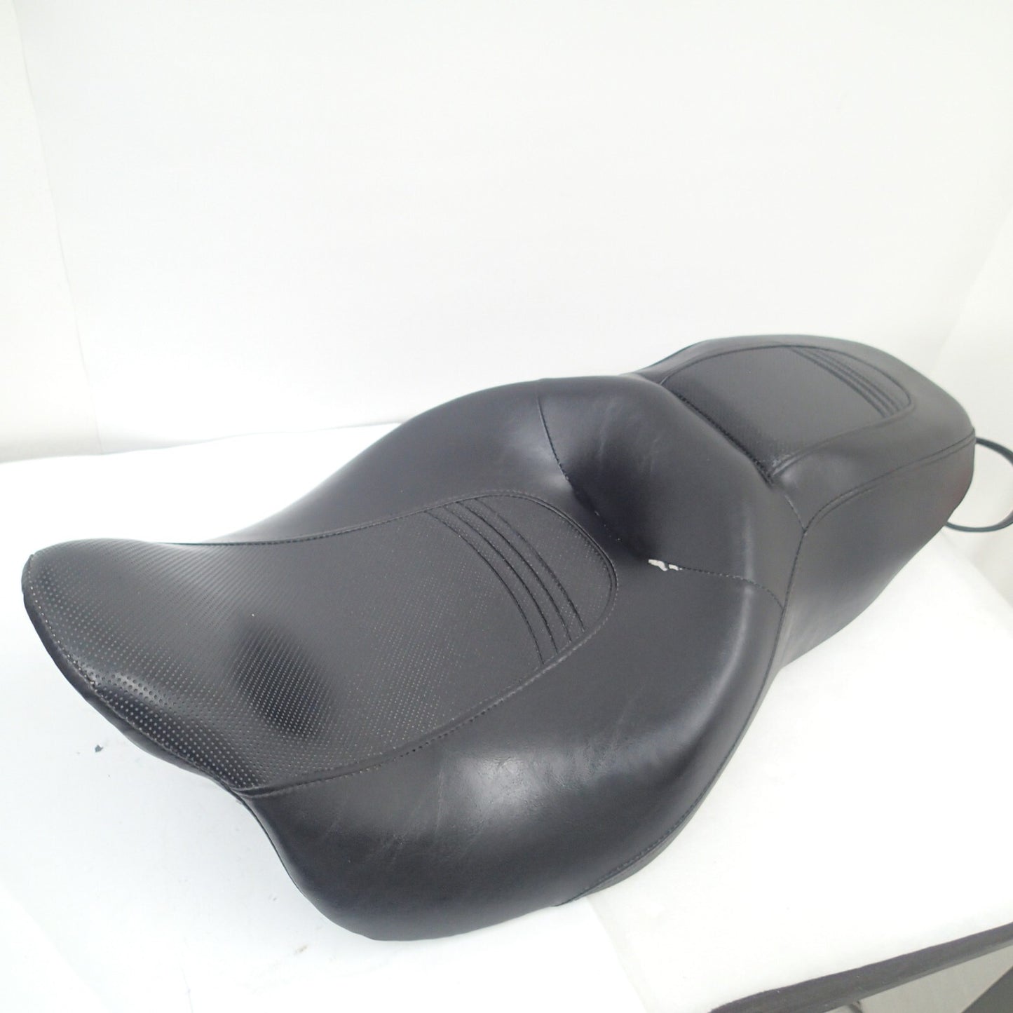 Genuine 08-23 Harley Street Glide Stitching Touring Road Glide Seat OEM DAMAGE
