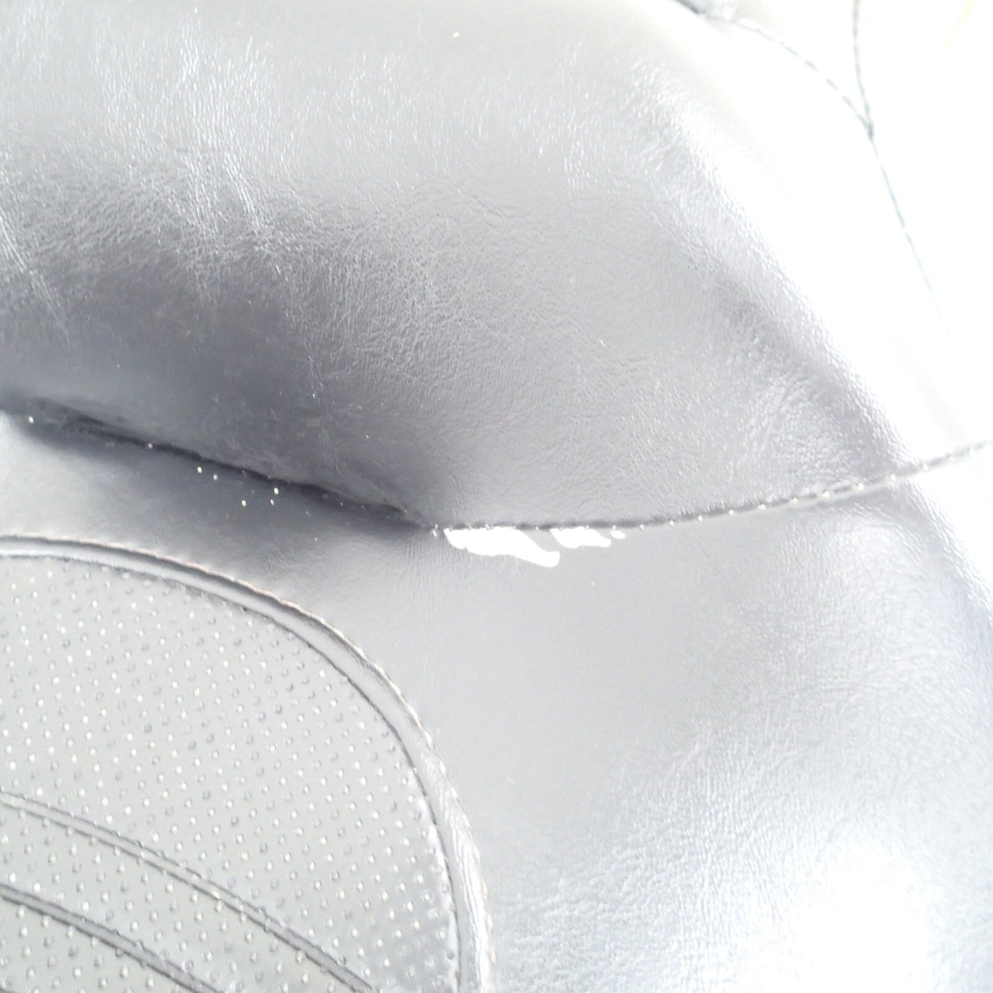 Genuine 08-23 Harley Street Glide Stitching Touring Road Glide Seat OEM DAMAGE