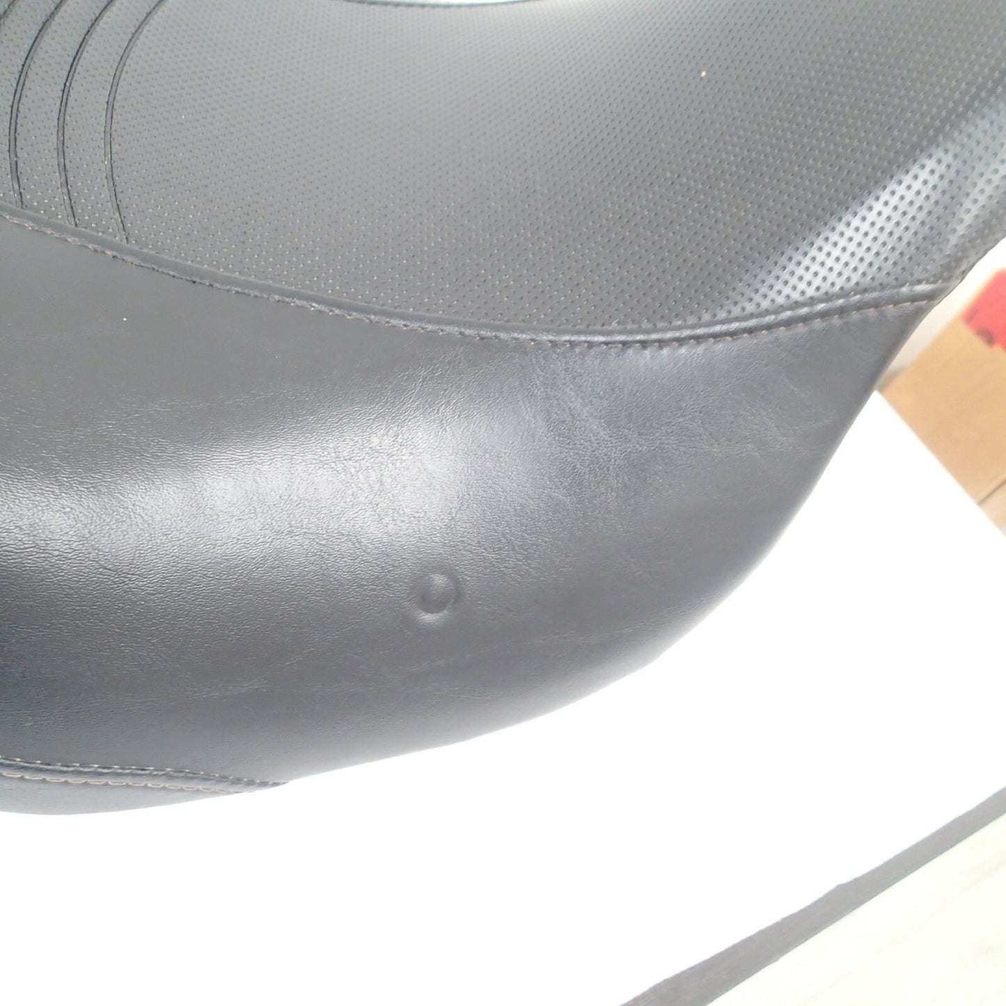 Genuine 08-23 Harley Street Glide Stitching Touring Road Glide Seat OEM DAMAGE