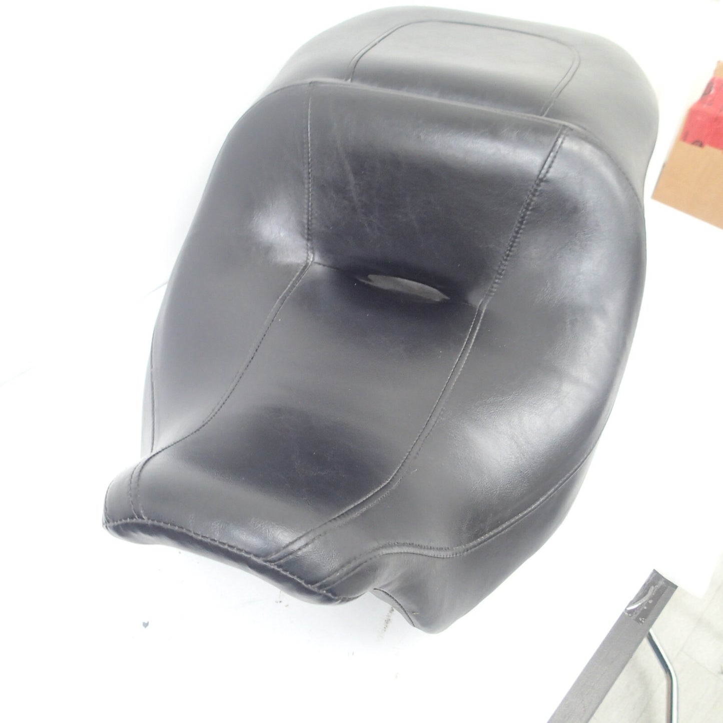 Harley Davidson OEM 2012 Ultra/Electra Seat P/N P52164-10 FLHT FLHR FLHX FLTRX