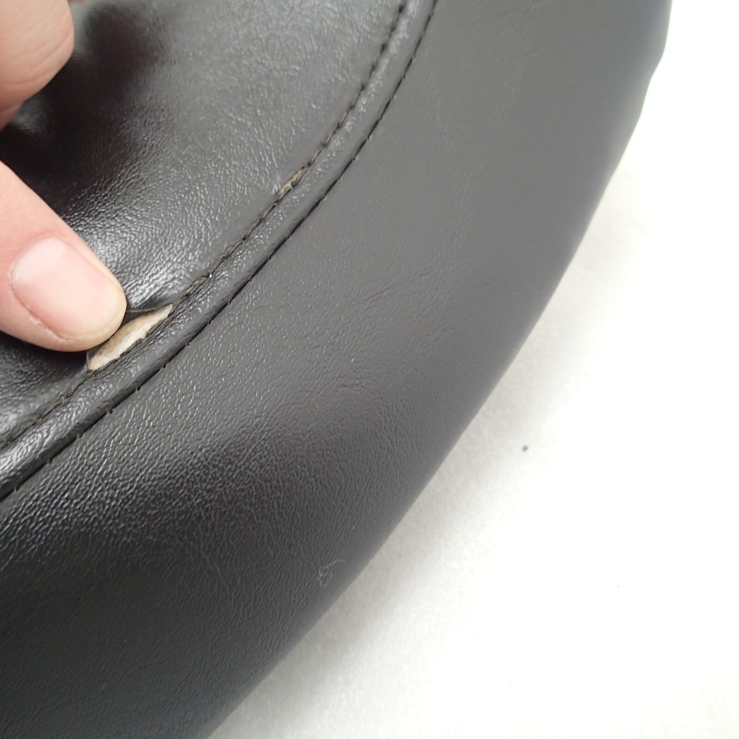 Harley Davidson OEM 2012 Ultra/Electra Seat P/N P52164-10 FLHT FLHR FLHX FLTRX