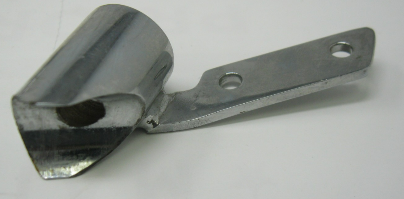 Harley-Davidson CUSTOMISED Rear Guard Mounts (Bent & Chrome Peeling) 90945-93A