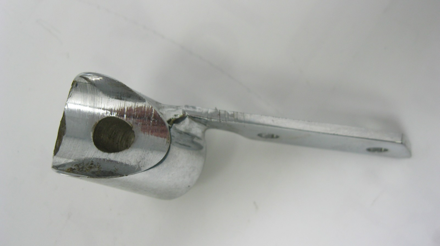 Harley-Davidson CUSTOMISED Rear Guard Mounts (Bent & Chrome Peeling) 90945-93A