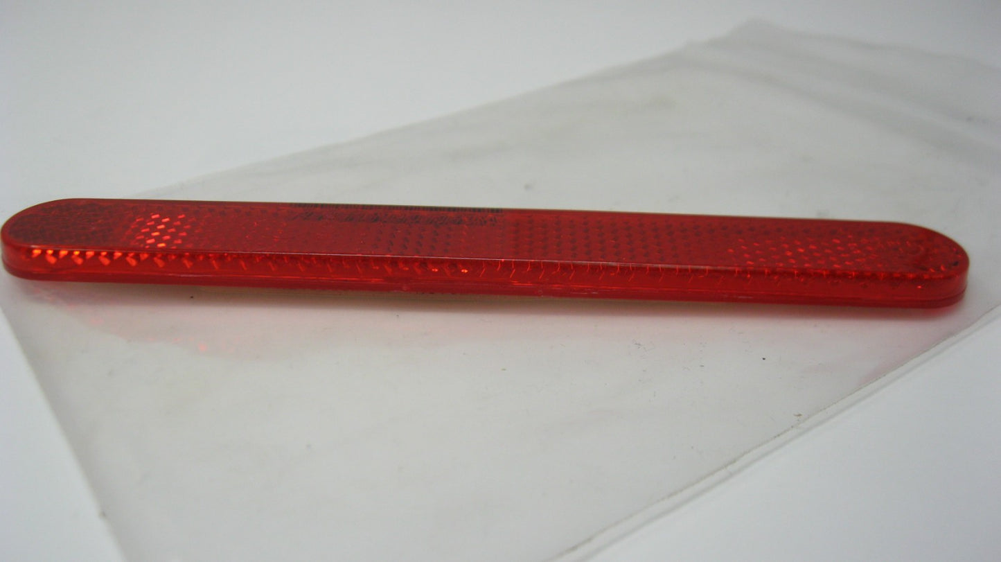 Harley-Davidson OEM 07 & Later Oblong Red Reflector 69490-07