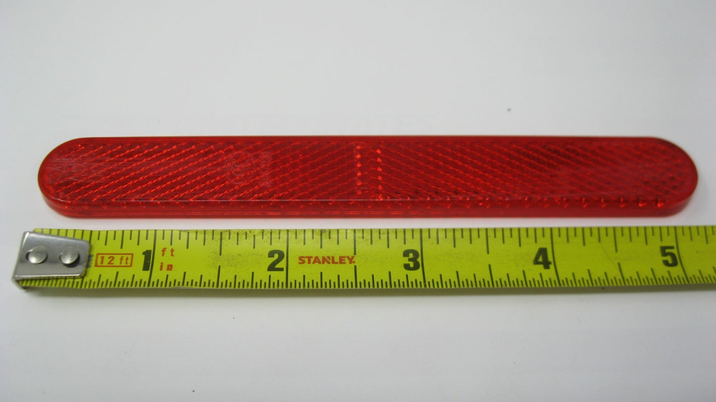 Harley-Davidson OEM 07 & Later Oblong Red Reflector (USED) 69490-07