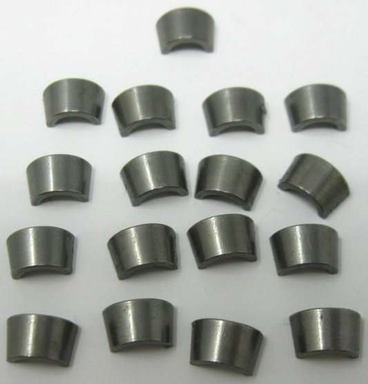 Harley-Davidson OEM M8 Valve Stem Keeper Set (16 + 1 Extra) 18100060