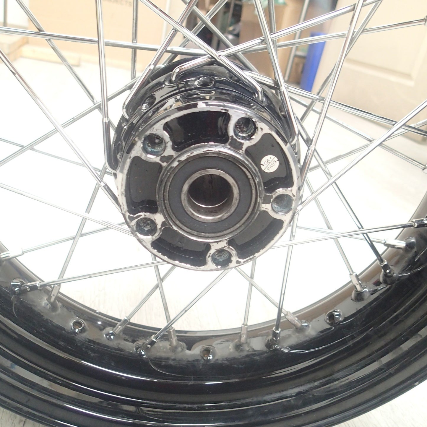 Harley-Davidson Dyna REAR WHEEL 17x4.5 Black FOR PARTS missing SPOKES