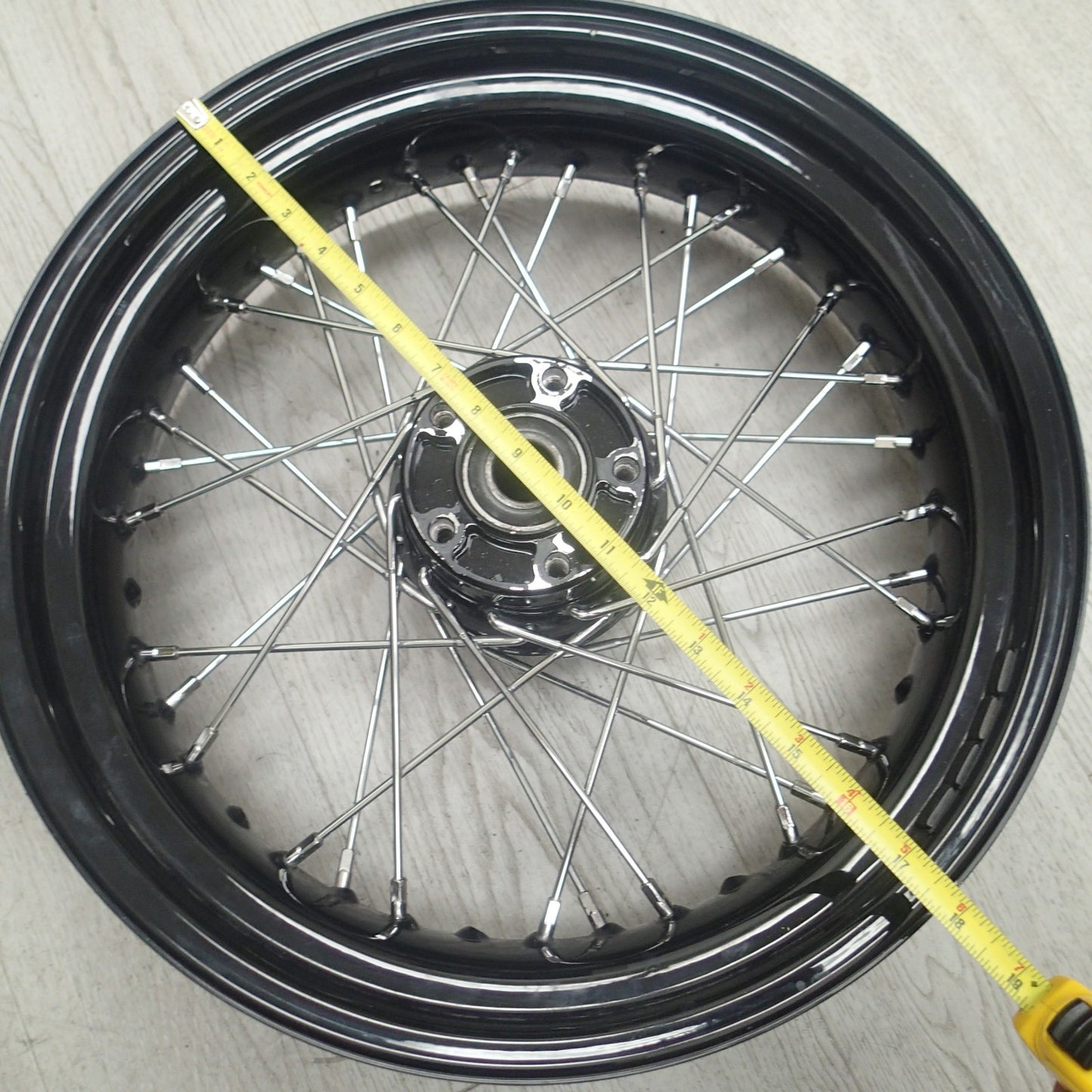 Harley-Davidson Dyna REAR WHEEL 17x4.5 Black FOR PARTS missing SPOKES