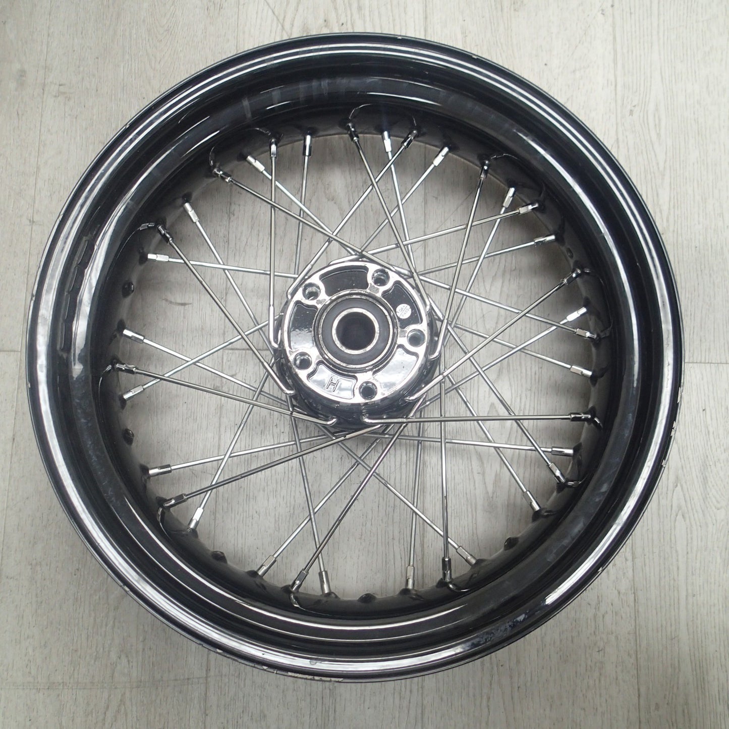 Harley-Davidson Dyna REAR WHEEL 17x4.5 Black FOR PARTS missing SPOKES