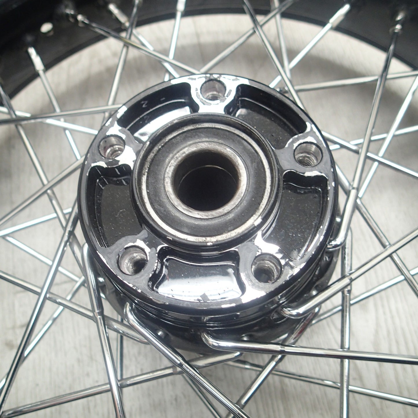 Harley-Davidson Dyna REAR WHEEL 17x4.5 Black FOR PARTS missing SPOKES