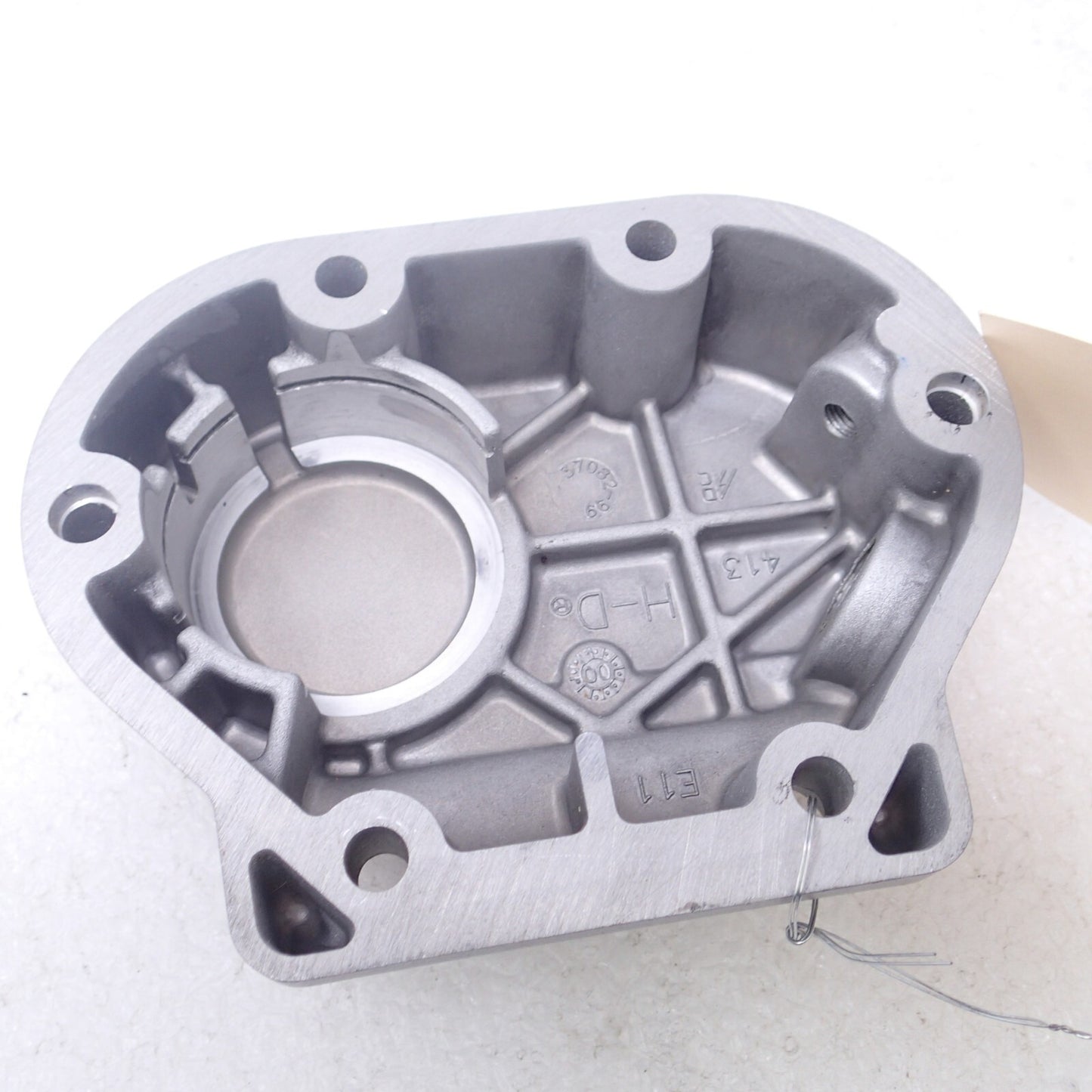 Genuine HARLEY DAVIDSON TRANSMISSION SIDE COVER OEM 37105-99/37082-99