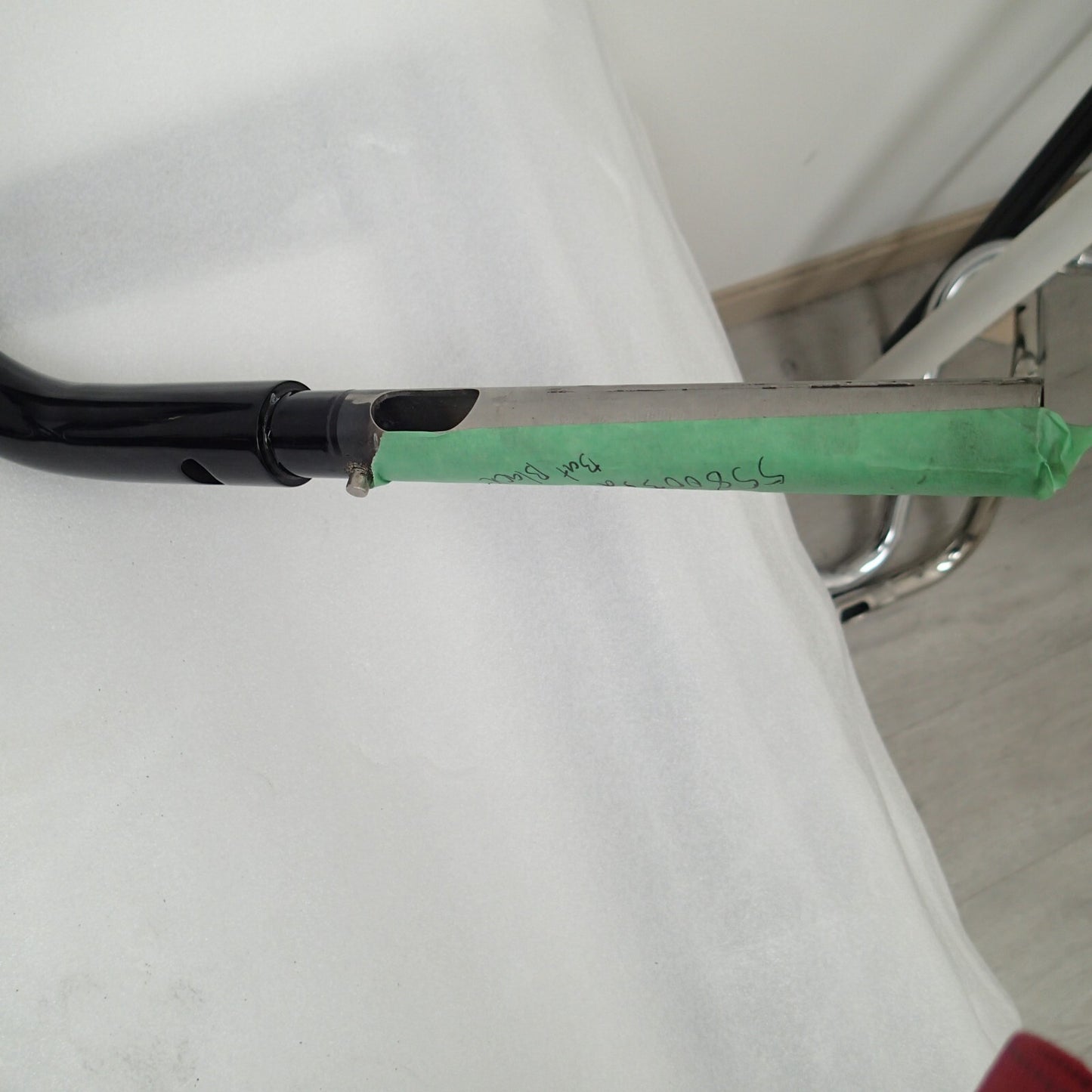 2015-2023 HARLEY-DAVIDSON GLOSS BLACK HANDLE BARS STOCK OEM (55800332)