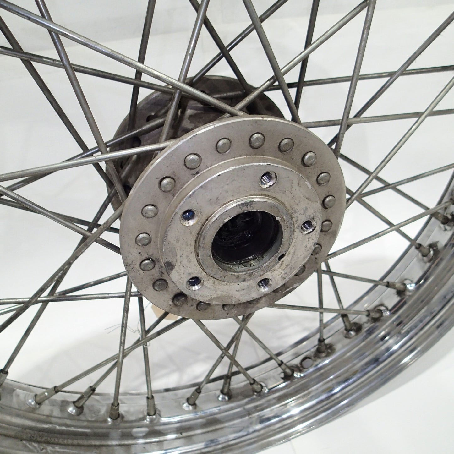 Harley 19 x 2.5" 40 Spoke Duel Rotor Rim 43001-79 Mounted on Unknown Hub