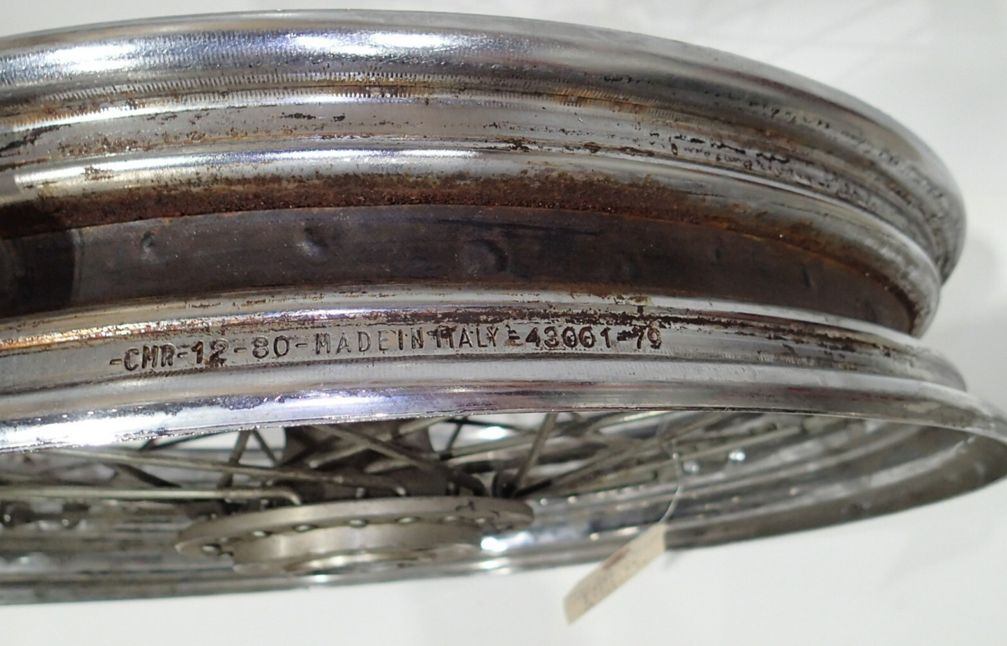 Harley 19 x 2.5" 40 Spoke Duel Rotor Rim 43001-79 Mounted on Unknown Hub