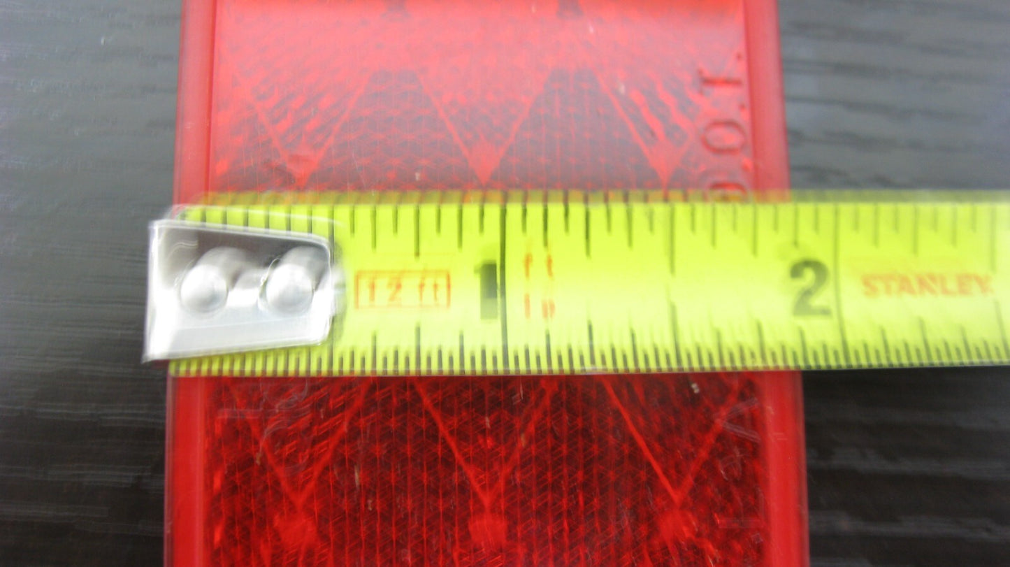 Grote Oval Reflector - NOS - No OEM Packaging - No Hardware 41042