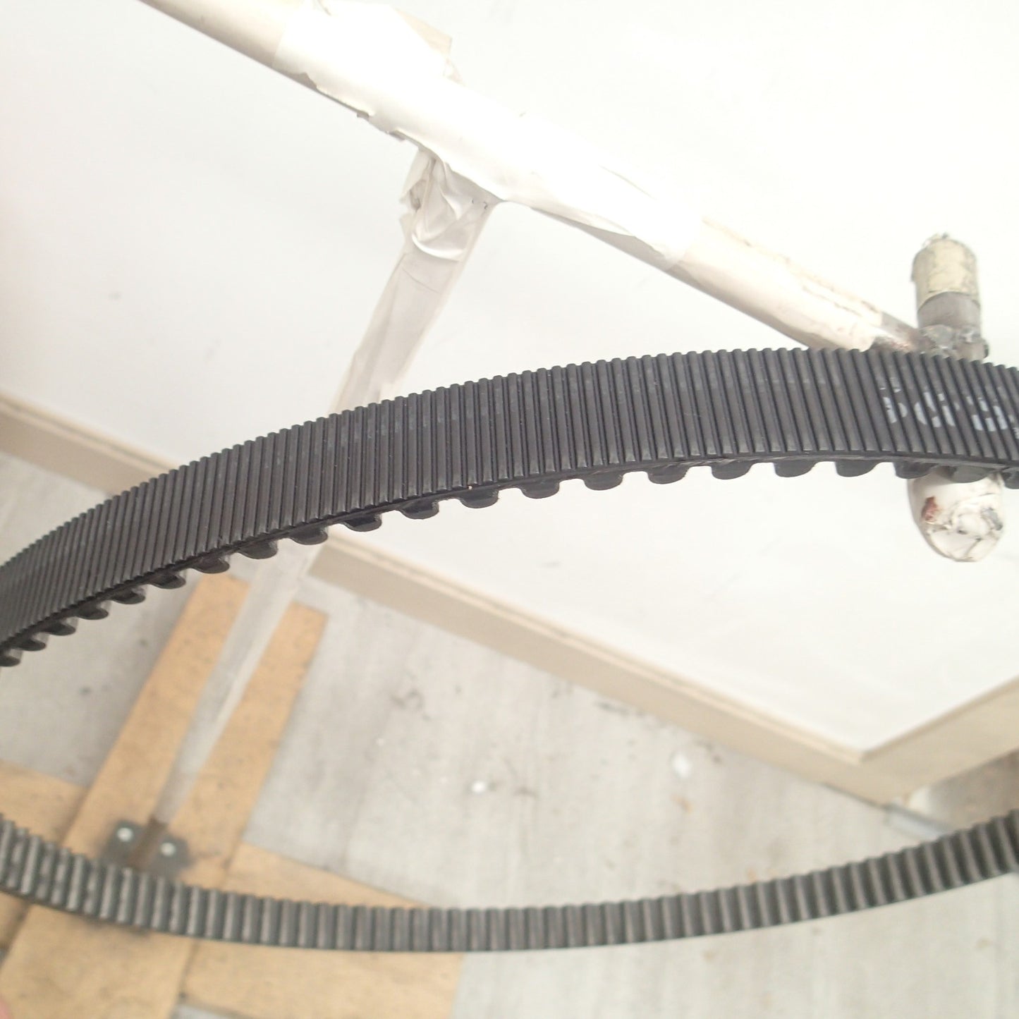 Harley Davidson  Rear Drive Belt 130T - Red CHOPPER used?