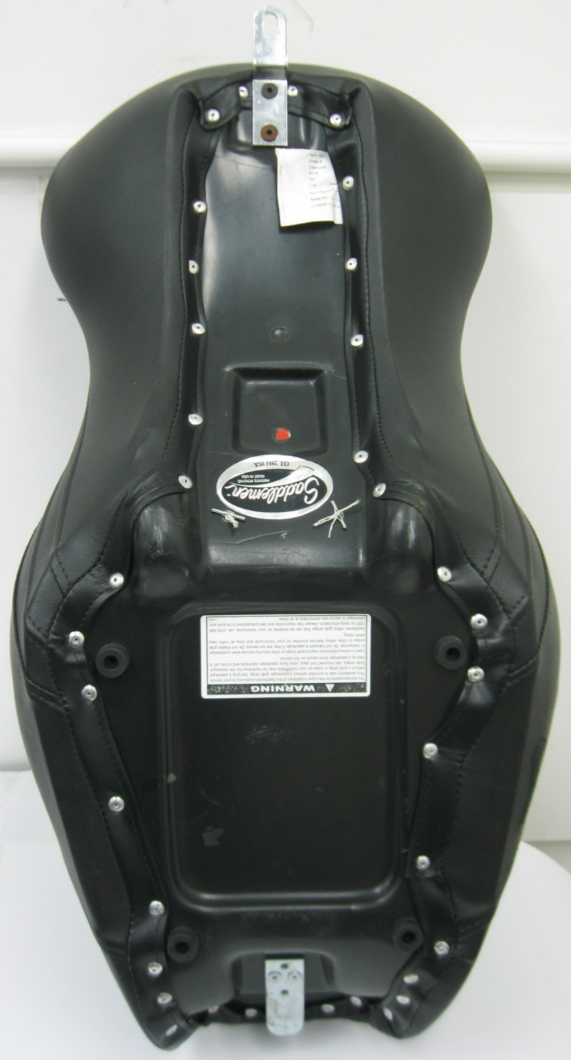 SADDLEMEN Explorer 2-Up Seat for 04-05 Harley FXD 804-04-0291