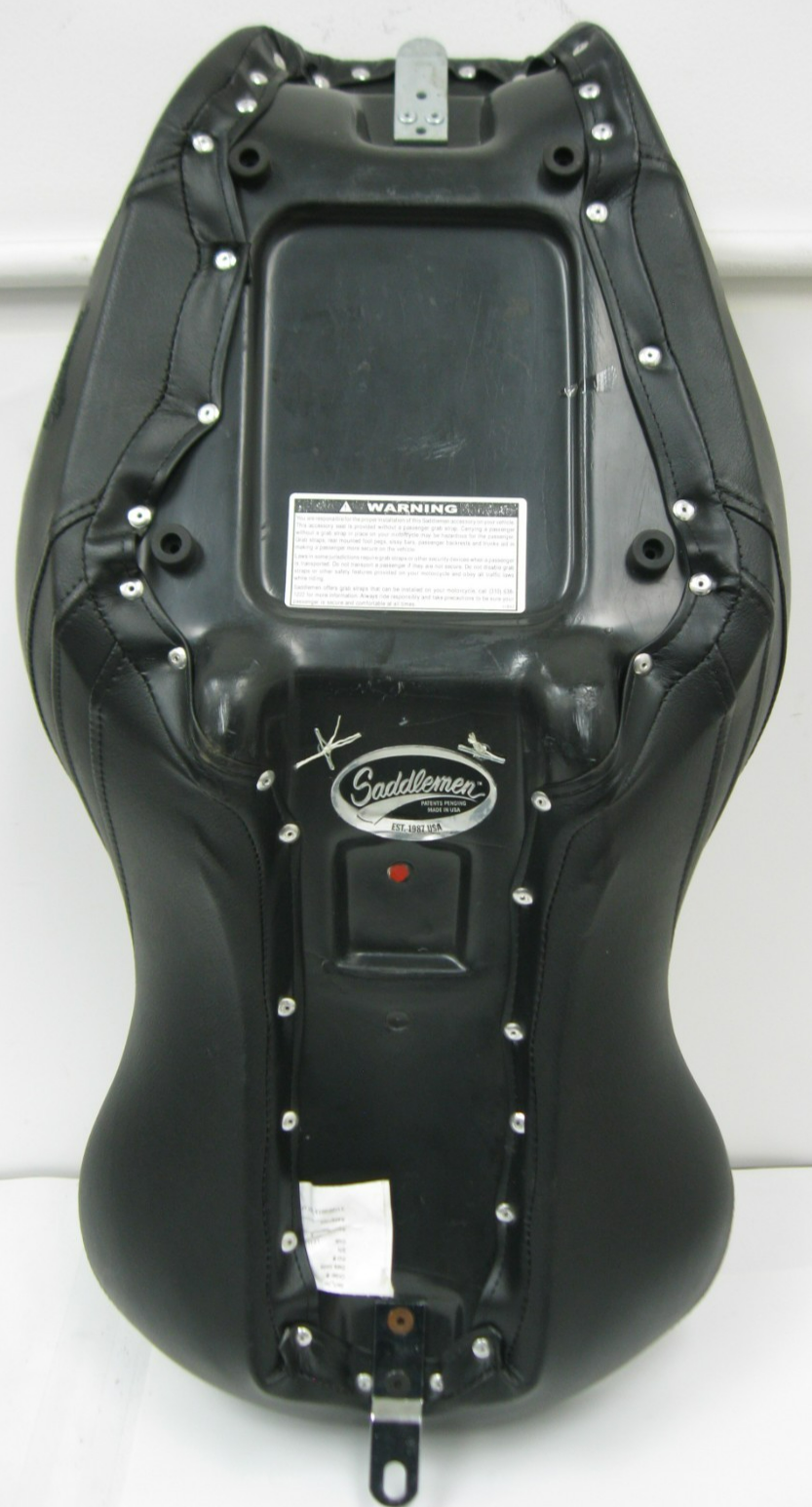 SADDLEMEN Explorer 2-Up Seat for 04-05 Harley FXD 804-04-0291
