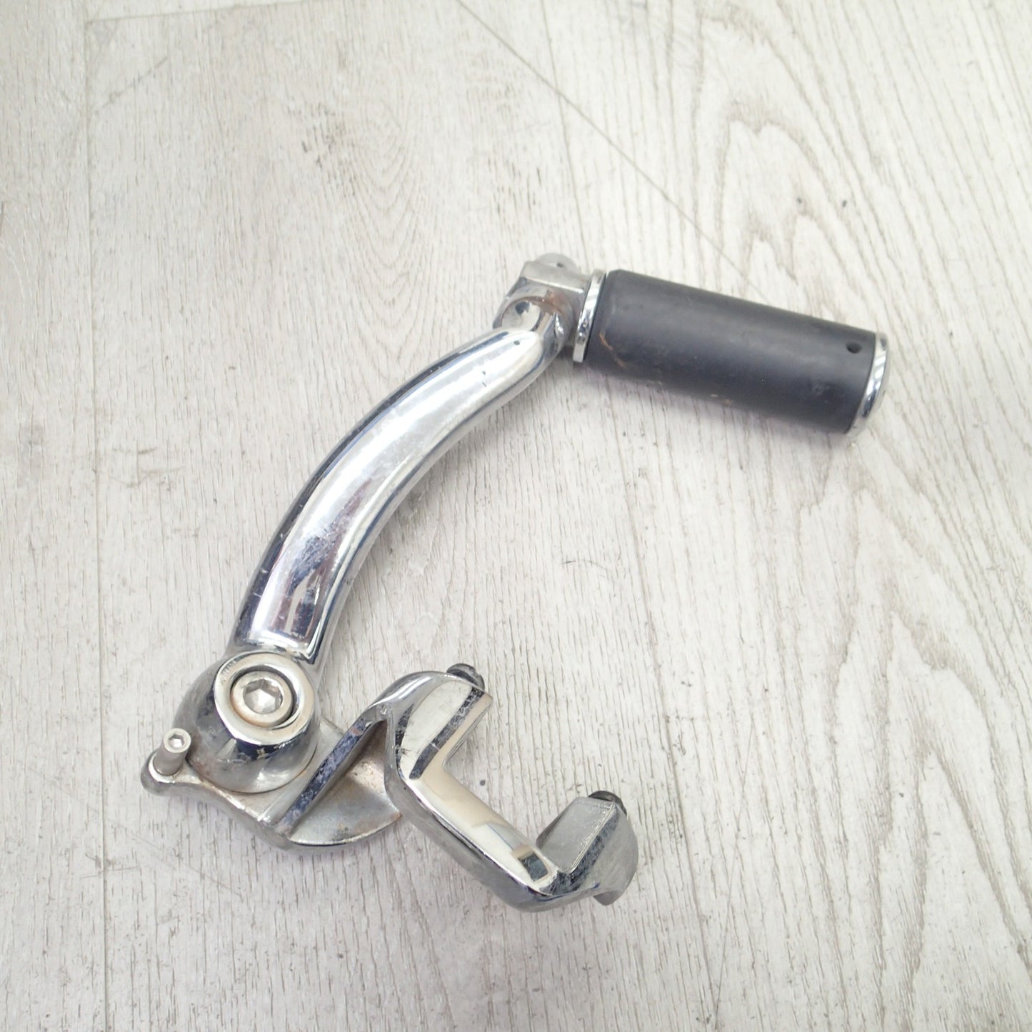 USED Harley Davidson Softail Fat Boy CUSTOME? Passenger Foot Pegs Peg ?