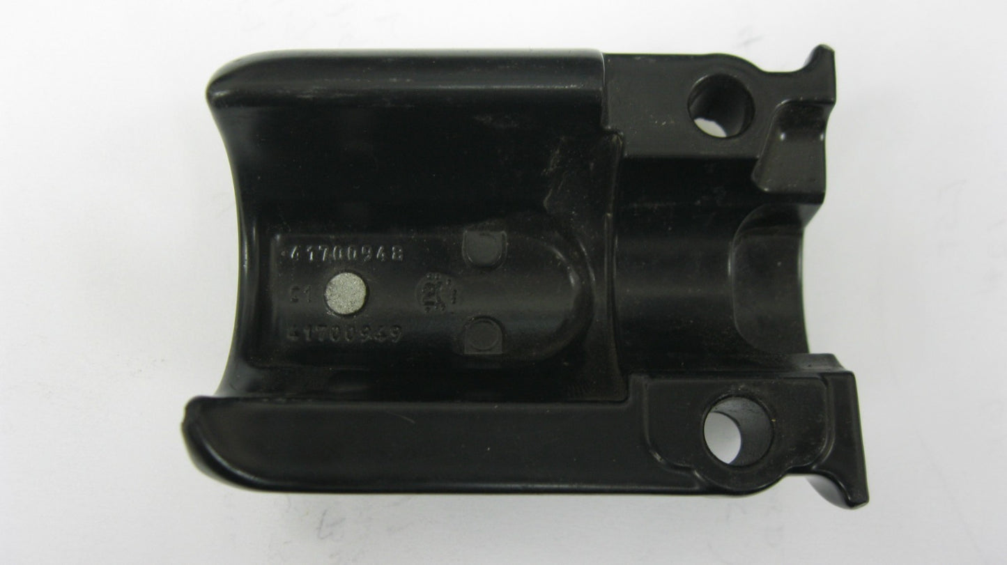 Harley-Davidson OEM 21-24 FLTR Master Cylinder Clamp (Broken Pin)  41700948