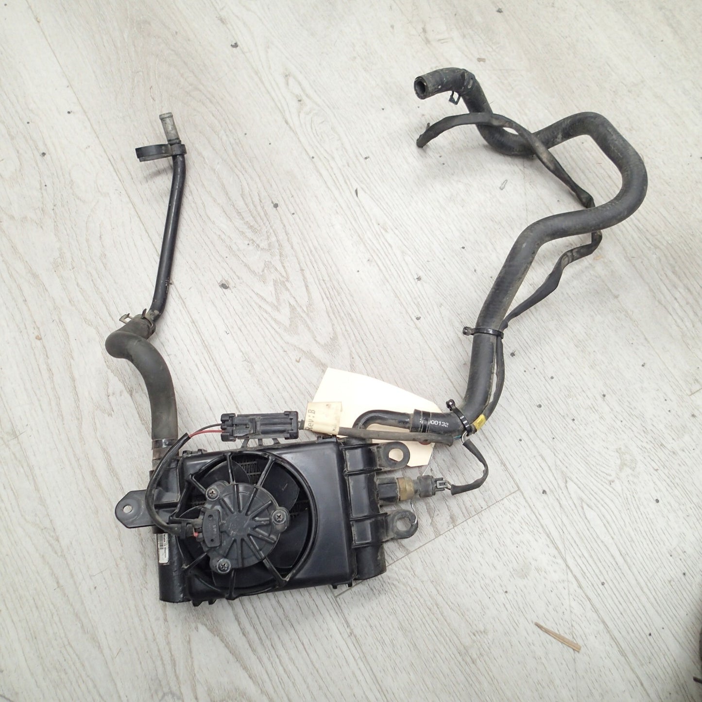 Harley-Davidson 2014 Electra Glide Left Radiator & Fan 26800006 / 26800007A