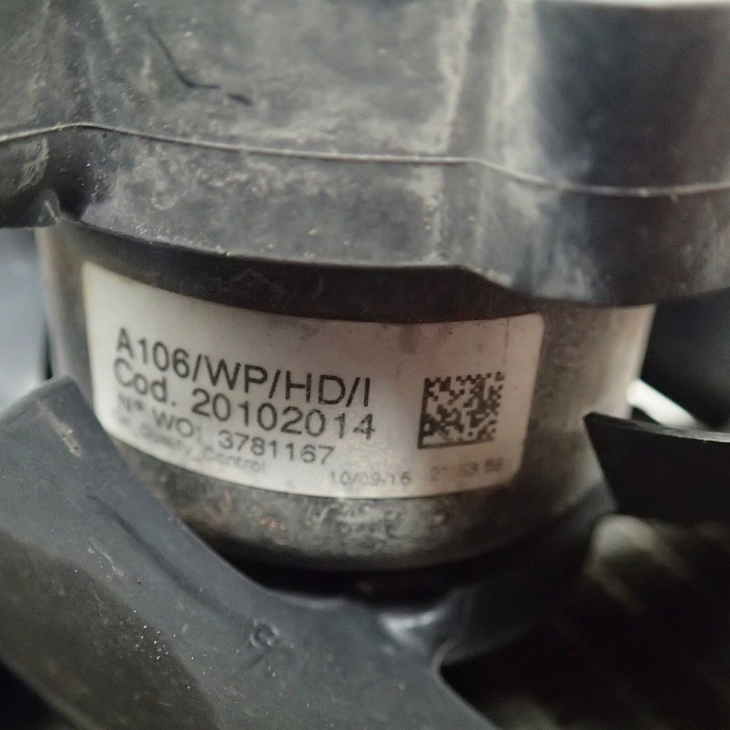 Harley-Davidson 2014 Electra Glide Left Radiator & Fan 26800006 / 26800007A