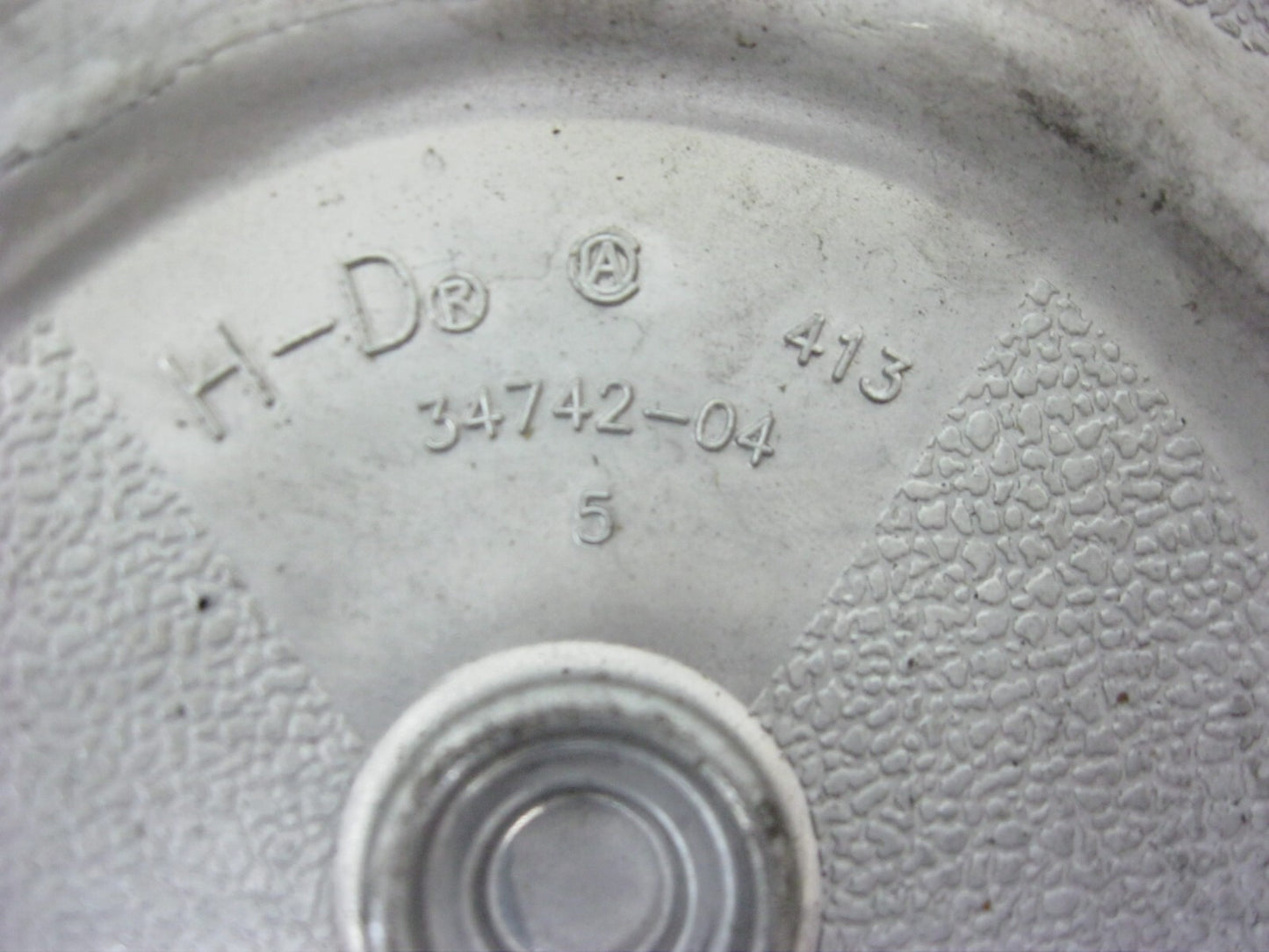 Harley-Davidson OEM 04-22 XL Polished Derby Cover (Casting# 34742-04) 34992-04