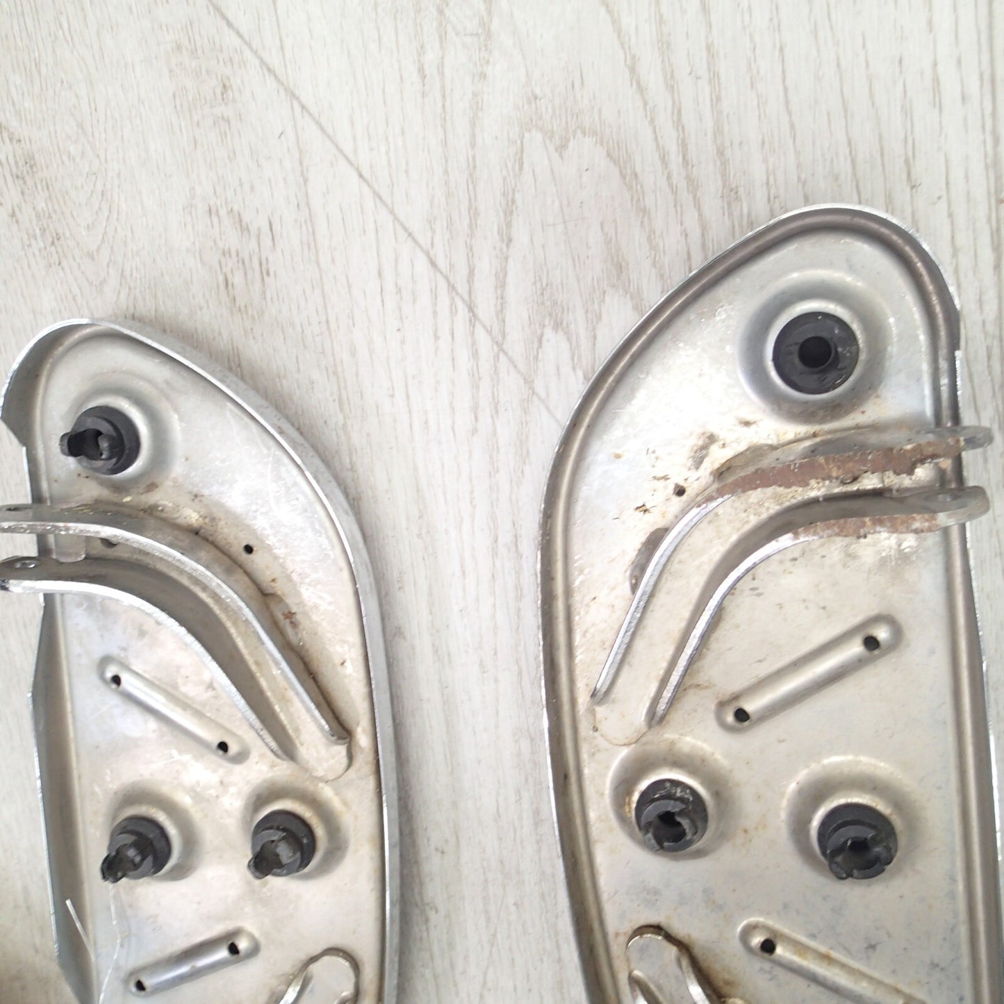 Harley-Davidson 2012 Electra Glide CVO Front Driver Footboards Rumble 51498-09A