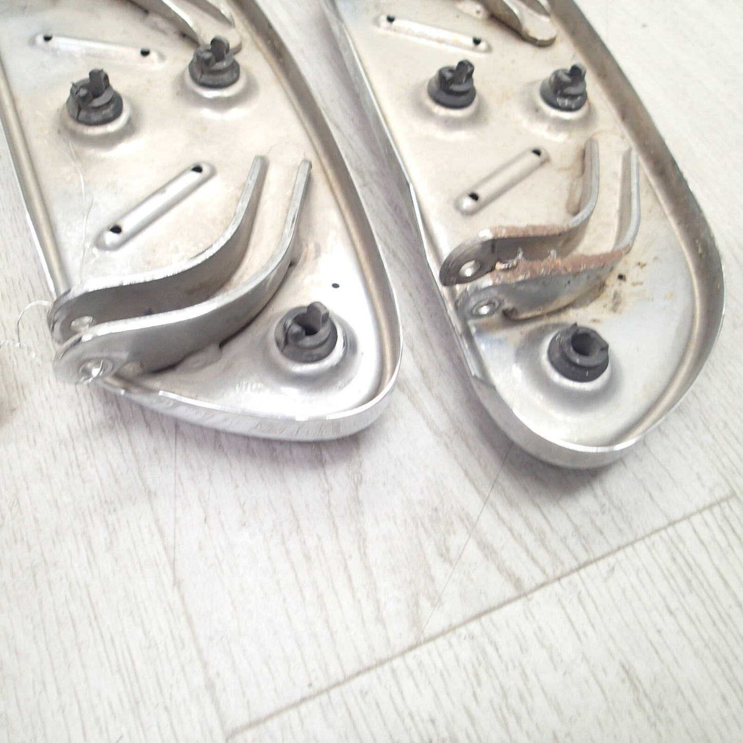 Harley-Davidson 2012 Electra Glide CVO Front Driver Footboards Rumble 51498-09A