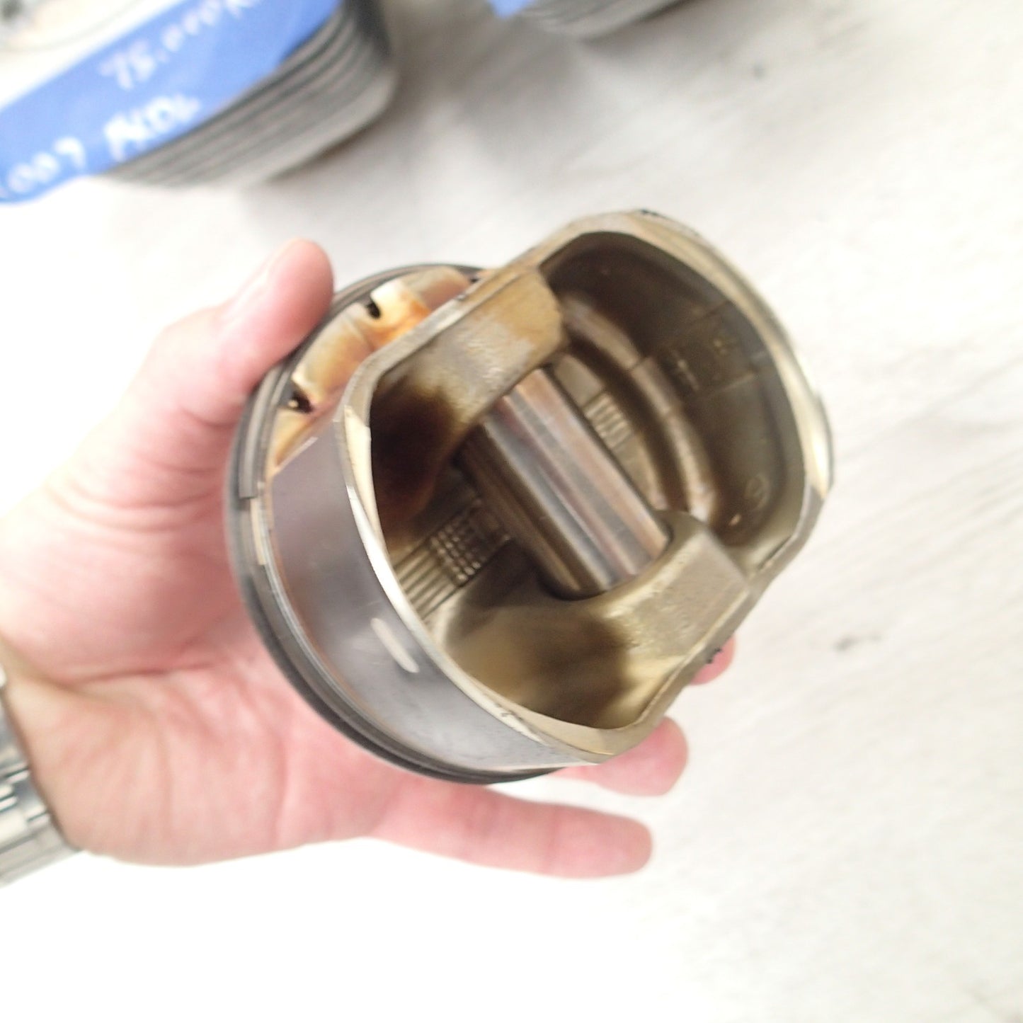 USED GENUINE HARLEY DAVIDSON PAIR OF CYLINDERS 16593-99 + pistons