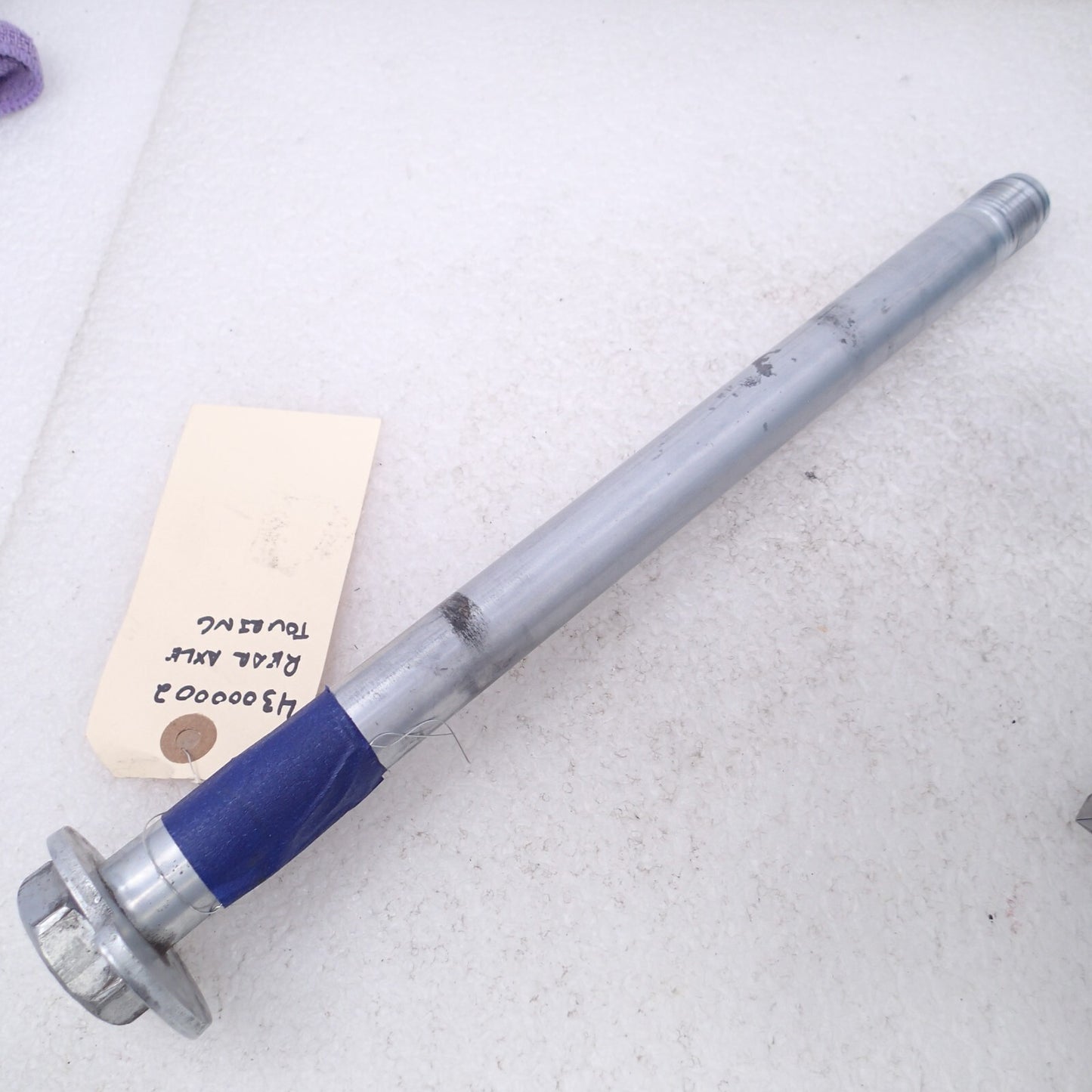 16 Harley Road Glide Touring FLTRXS OEM Rear Wheel Axle Bolt Shaft 43000002