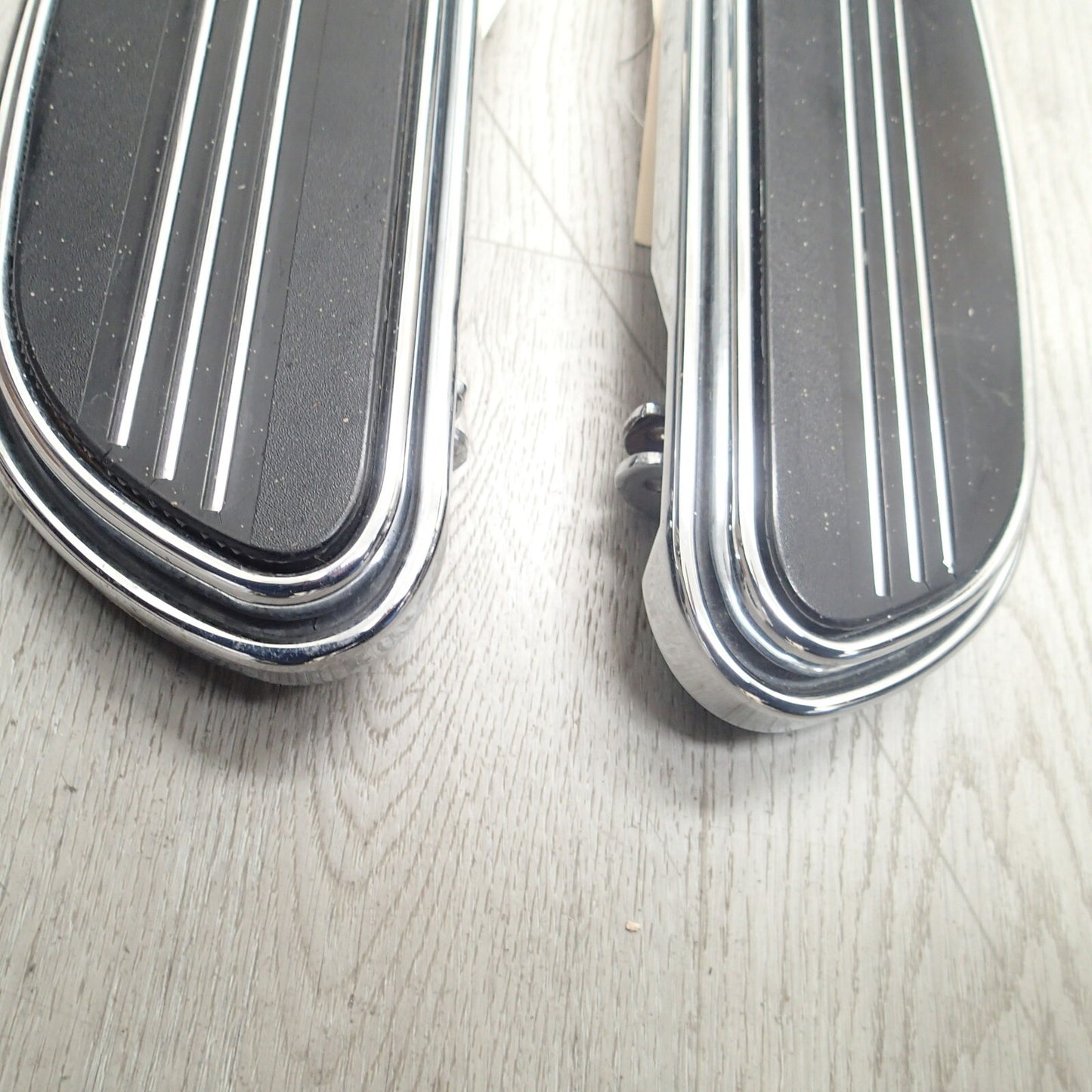 Harley Touring Road King Street Glide Left Right Footboard Floorboards 50683-04