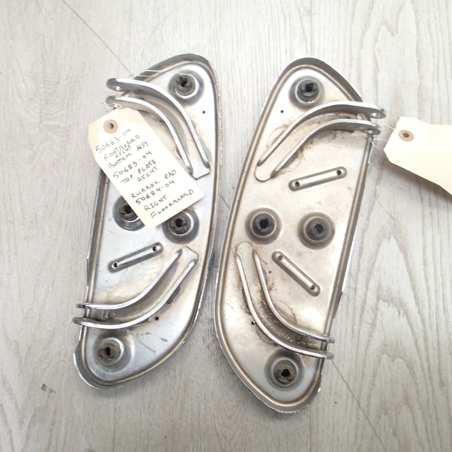 Harley Touring Road King Street Glide Left Right Footboard Floorboards 50683-04