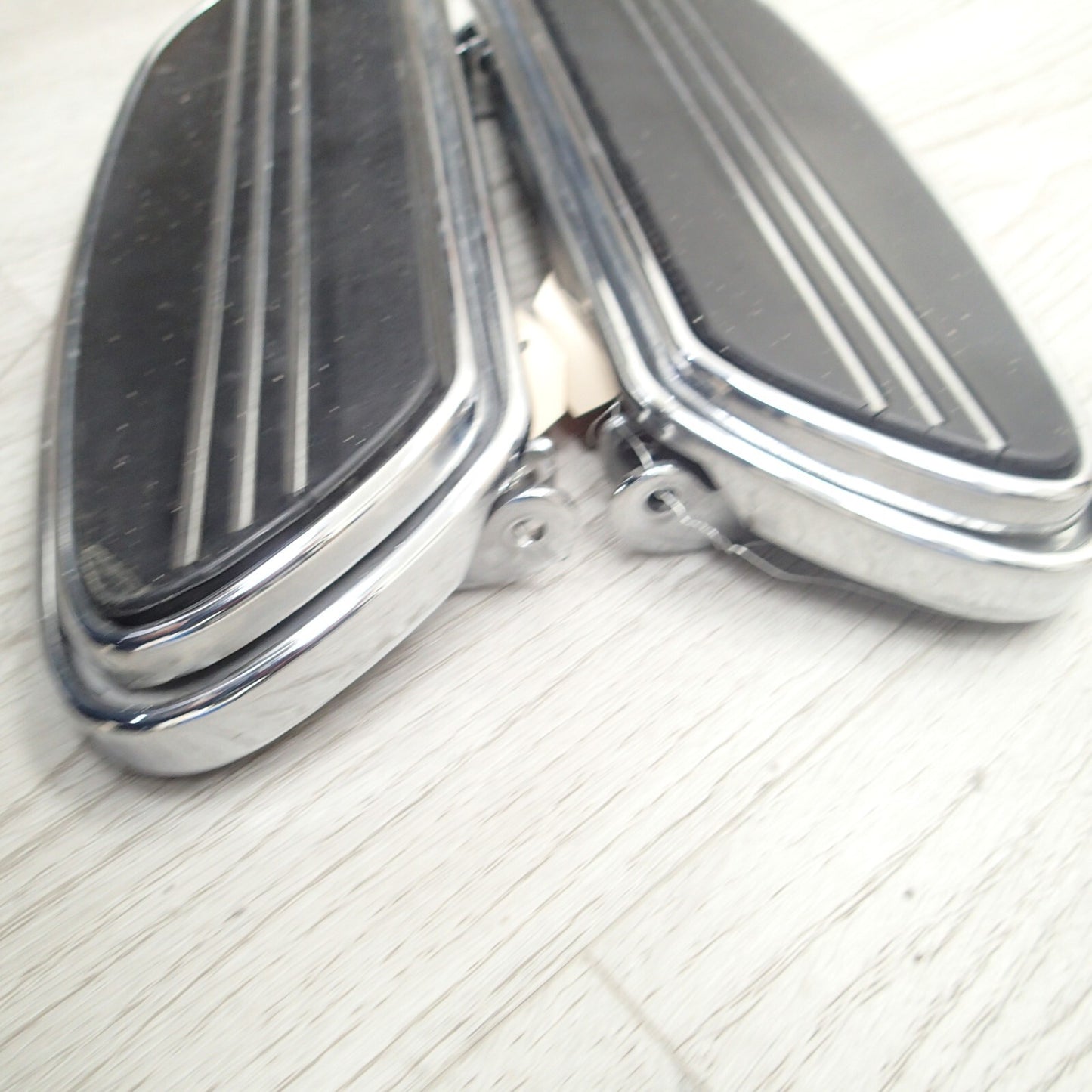 Harley Touring Road King Street Glide Left Right Footboard Floorboards 50683-04