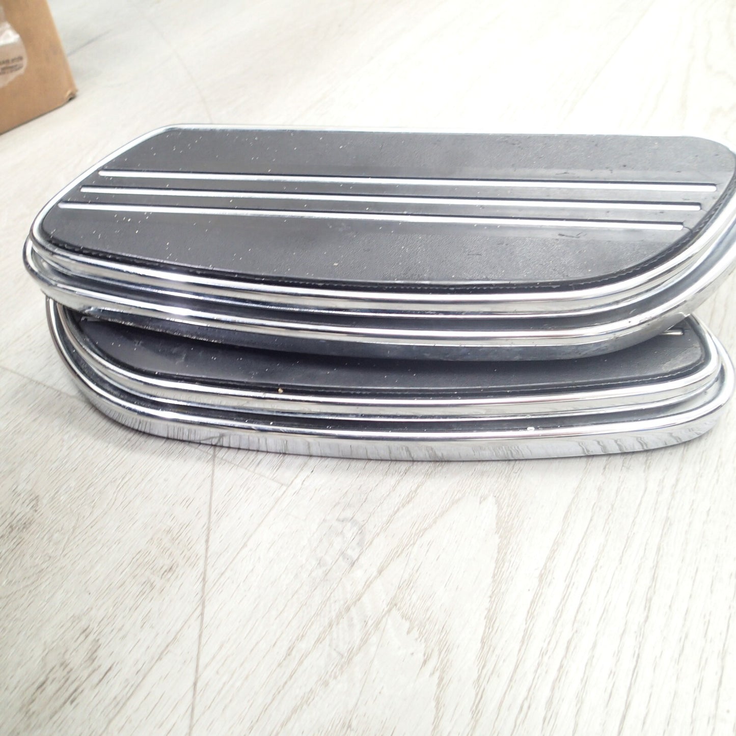 Harley Touring Road King Street Glide Left Right Footboard Floorboards 50683-04