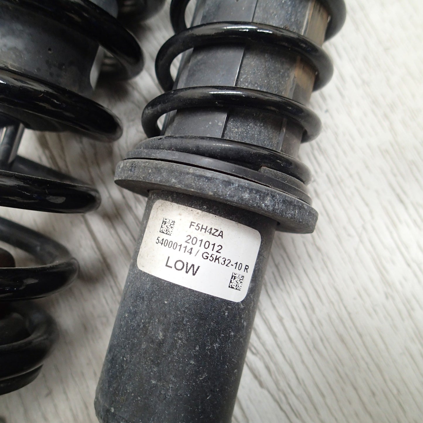 HARLEY 00-23 TOURING ROAD GLIDE CVO 12'' LOW ADJUSTABLE SHOCKS 54000114