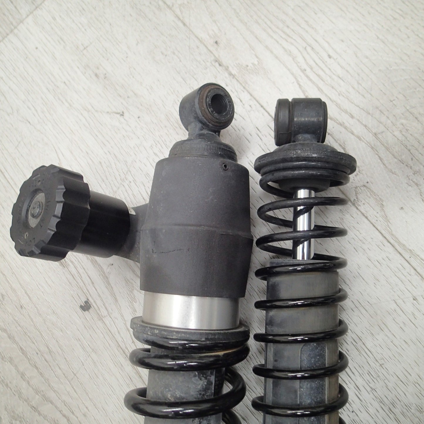 HARLEY 00-23 TOURING ROAD GLIDE CVO 12'' LOW ADJUSTABLE SHOCKS 54000114