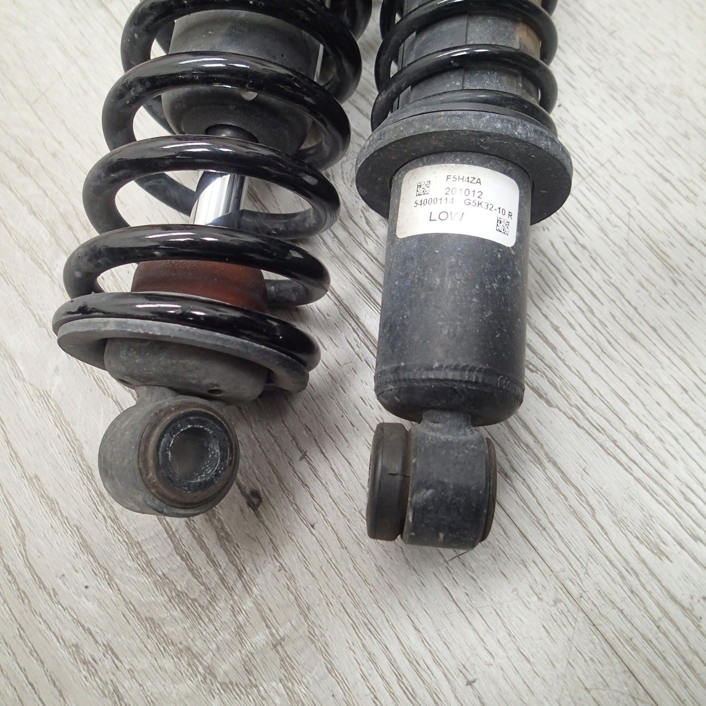 HARLEY 00-23 TOURING ROAD GLIDE CVO 12'' LOW ADJUSTABLE SHOCKS 54000114