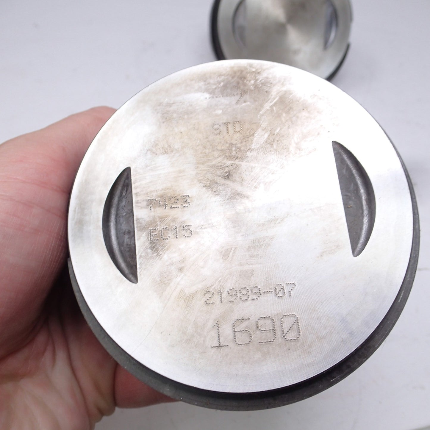 HARLEY DAVIDSON OEM ENGINE MOTOR BLOCK PISTON 21989-07 Set USED