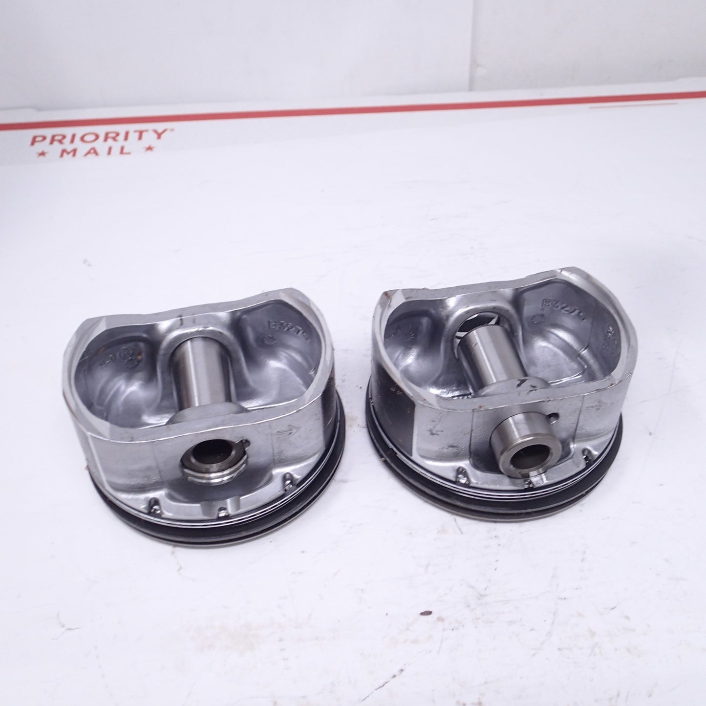 HARLEY DAVIDSON OEM ENGINE MOTOR BLOCK PISTON 21989-07 Set USED